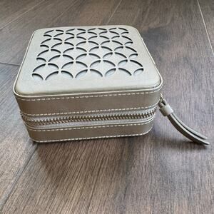 Wolf travel jewelry box zippered leather gold square